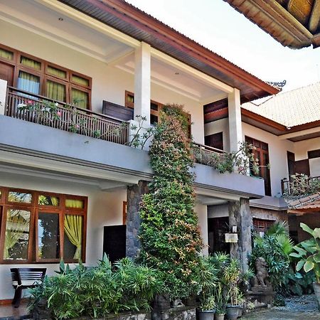 Yulia 2 Homestay Sanur Екстериор снимка