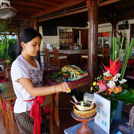Yulia 2 Homestay Sanur Екстериор снимка