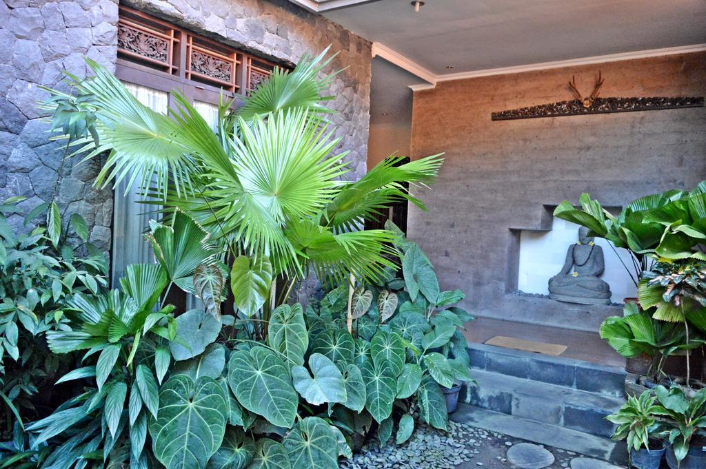 Yulia 2 Homestay Sanur Екстериор снимка