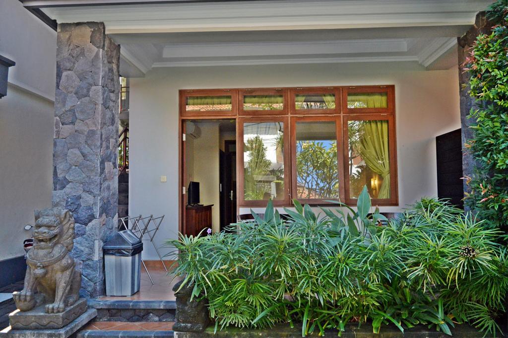 Yulia 2 Homestay Sanur Екстериор снимка