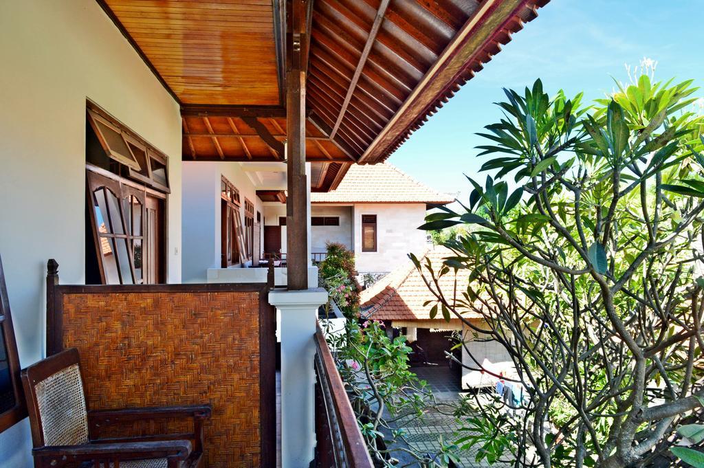 Yulia 2 Homestay Sanur Екстериор снимка