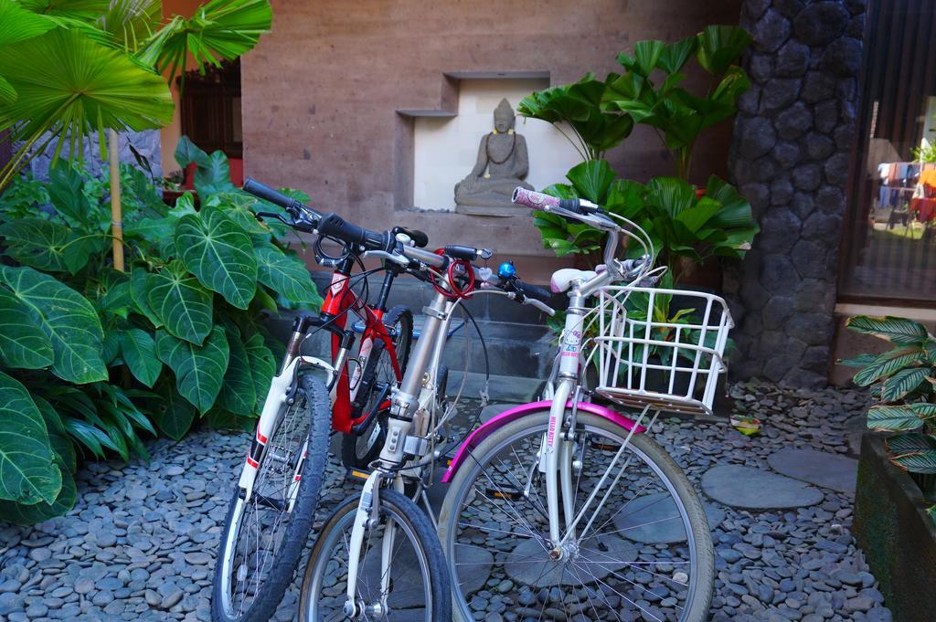 Yulia 2 Homestay Sanur Екстериор снимка