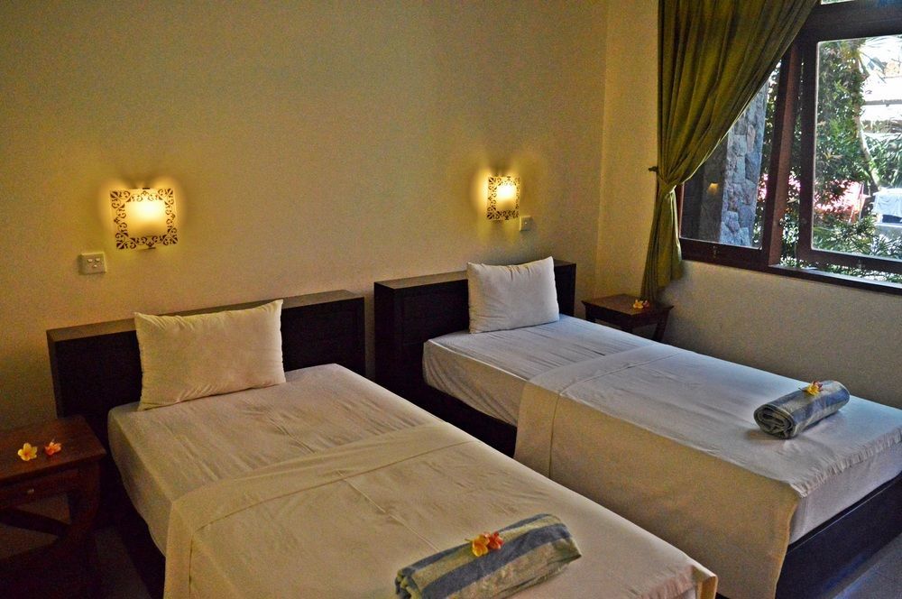 Yulia 2 Homestay Sanur Екстериор снимка